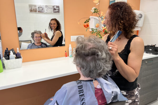 Au bon vieux temps coiffeuse